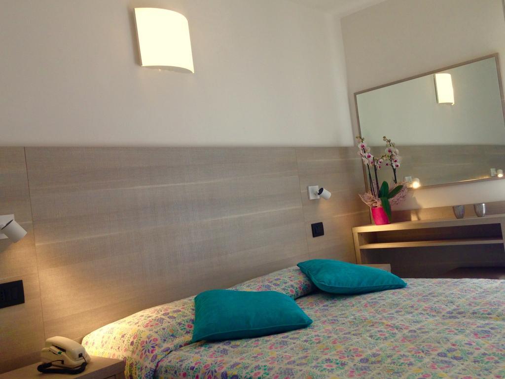 Hotel Daniela ริมินี ภายนอก รูปภาพ
